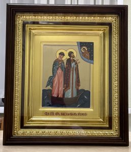Икона «Петр и Феврония» в резном киоте Барнаул